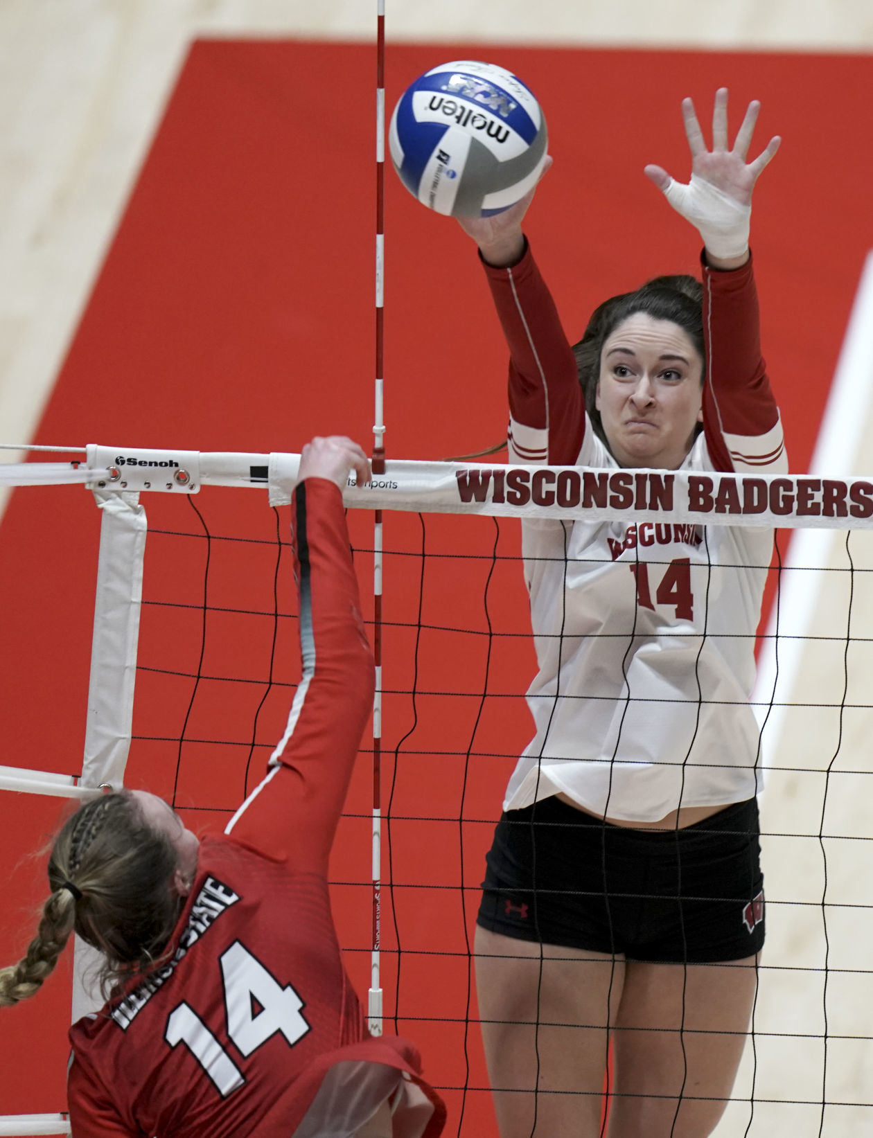 Badgers 3, Illinois State 0